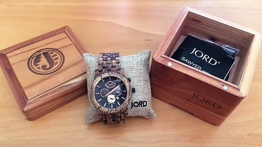 mens-wood-watch